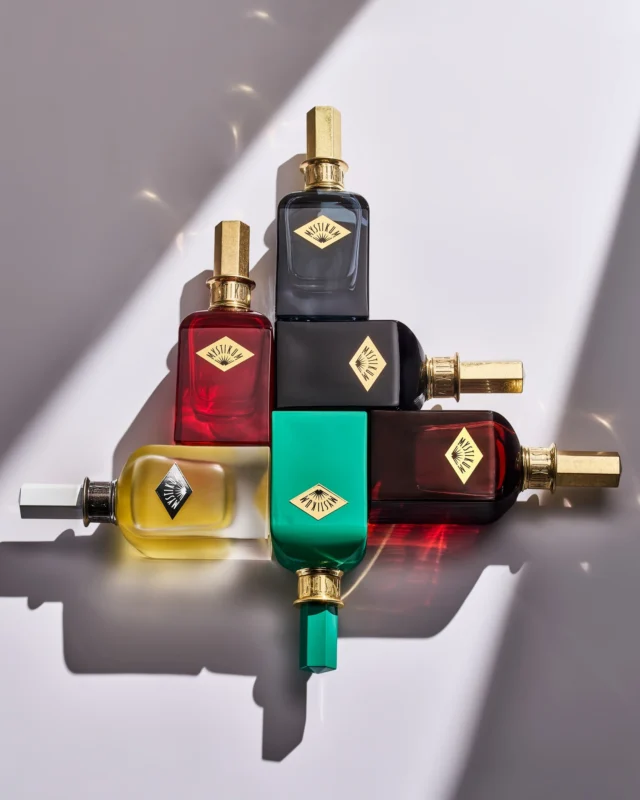 NEW NEW NEW ❣❣❣❣
@mystikum_fragrances 
Mystikum è più di una fragranza: è uno stile di vita. Dai suoi design ispirati all’Art Déco al packaging lussuoso, il marchio incarna una filosofia di eleganza che va oltre il flacone. Mystikum è per chi osa definire il proprio percorso: raffinato, audace e sfacciatamente unico. 

Bertozzini dal 1913 Via Cola di Rienzo, 192 - 00192 - Roma
☎️ Per info 06 6874662 - 3290373646
www.bertozzinidal1913.it