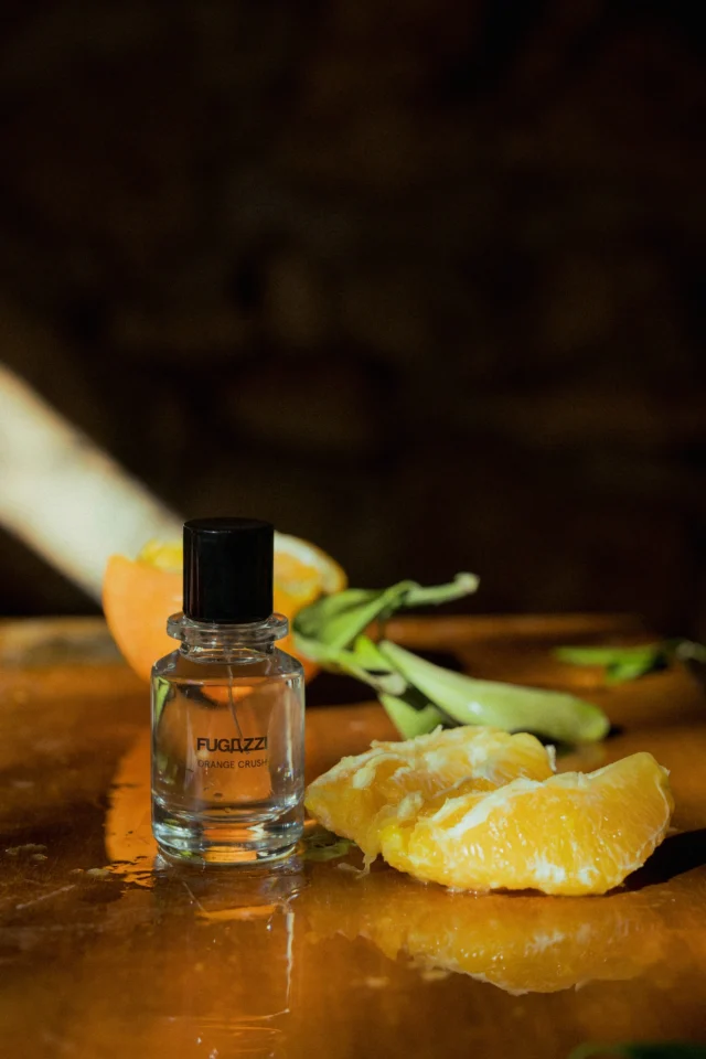 Un profumo che si morde, si gusta, si desidera. 🍊🍊🍊
Orange Crush XDP è un elisir agrumato che accarezza la pelle e risveglia i sensi.
Dalla croccantezza dell’arancia alla carezza del musk, è un viaggio tra sensazioni opposte che si attraggono.
Non una semplice evoluzione dell’EDP.
Un’esperienza completamente nuova.

@fugazzifragrances 

Bertozzini dal 1913 Via Cola di Rienzo, 192 - 00192 - Roma
☎️ Per info 06 6874662 - 3290373646
www.bertozzinidal1913.it